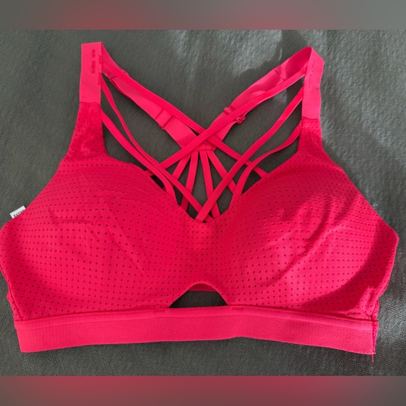 Victoria's Secret Other - Victoria’s Secret VSX Sport breathable mesh straps pull over bra active 34B EUC